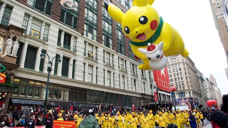Un Pikachu gigante appare per il 19esimo anno consecutivo alla parata del Thanksgiving Day!