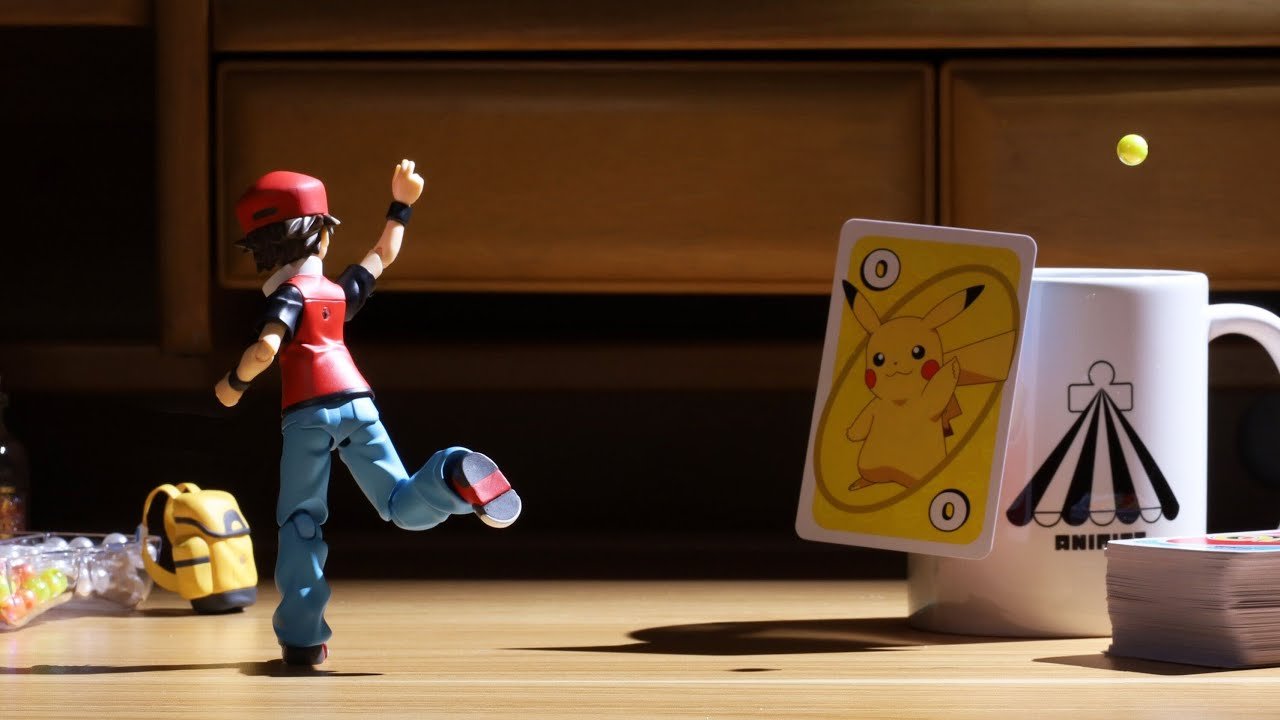 Rosso prende vita nel video in stop motion di un talentuoso animatore!